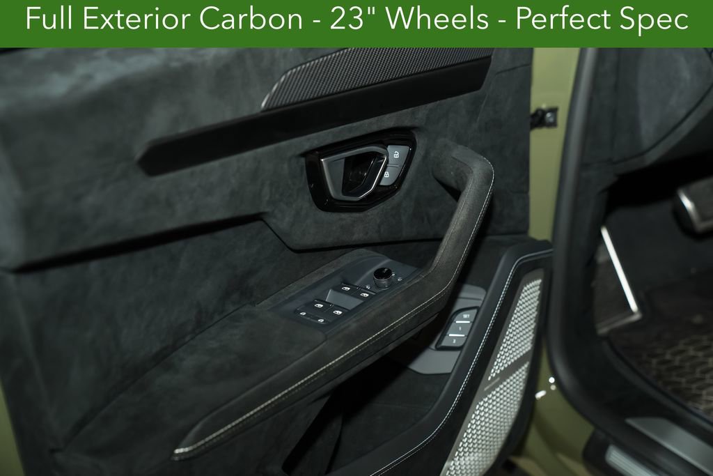 Used 2023 Lamborghini Urus Performante AWD/4WD image 43