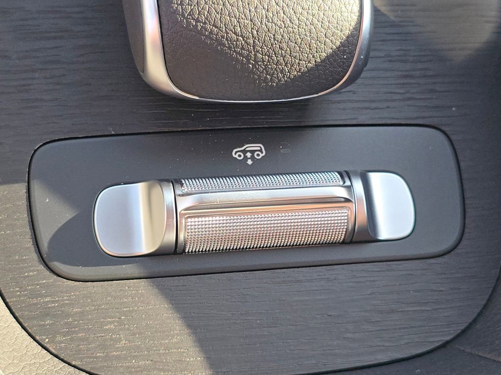 New 2026 Mercedes-Benz GLS 450 4MATIC image 36