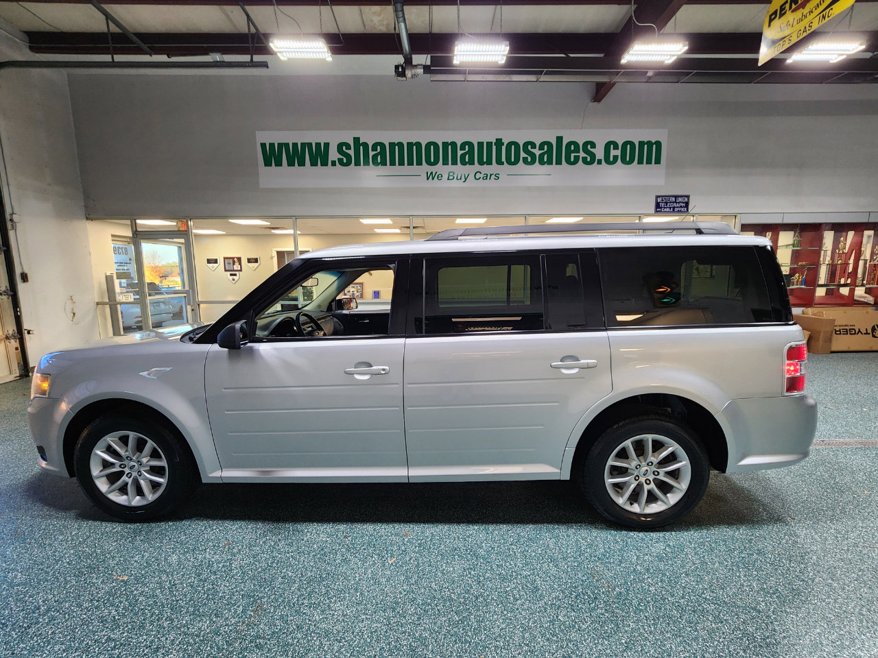 Used 2019 Ford Flex SE image 11