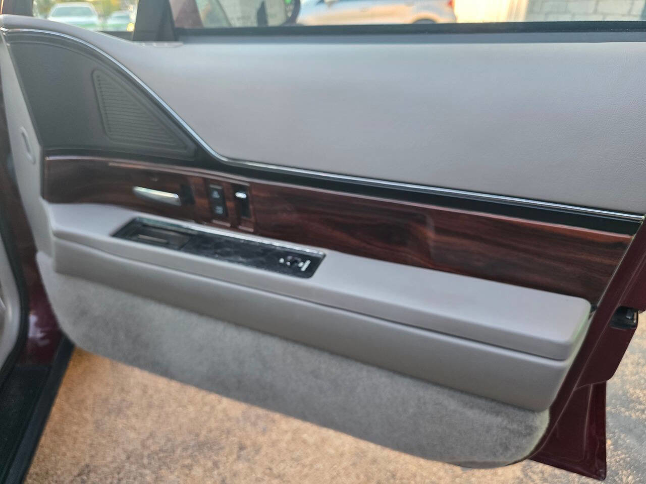 Used 1999 Buick Le Sabre Custom image 19