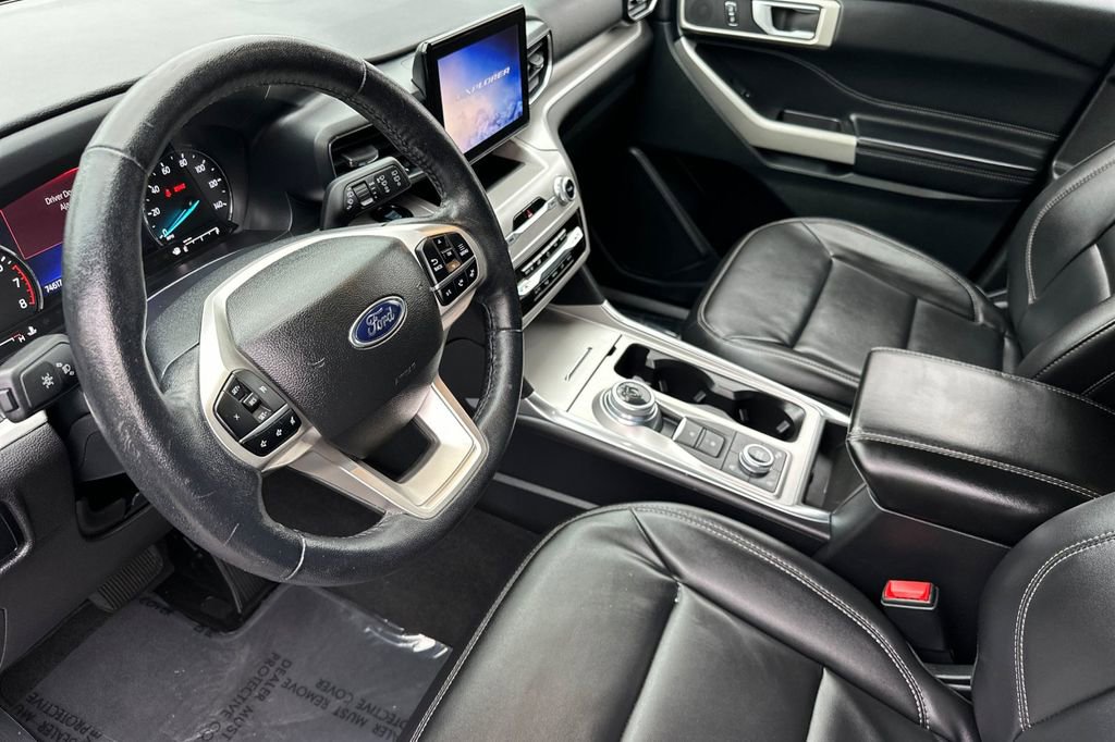 Certified 2023 Ford Explorer XLT w/ Equipment Group 202A image 4