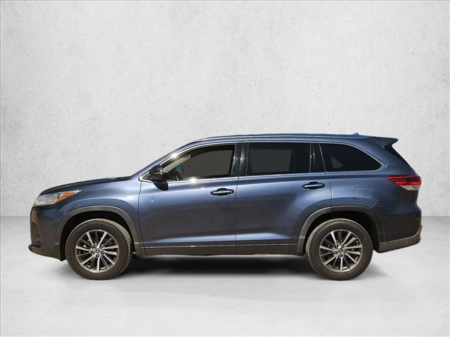 Used 2017 Toyota Highlander XLE w/ Carpet Mat Package FWD image 10