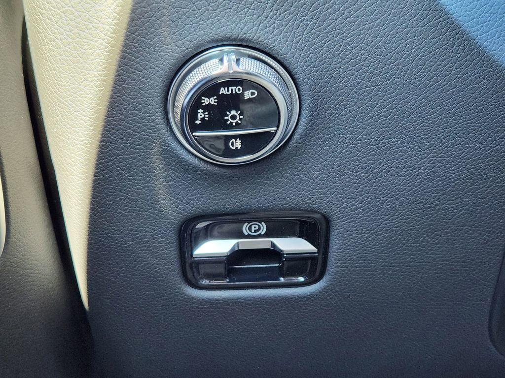 New 2026 Mercedes-Benz GLC 300 4MATIC image 21