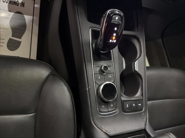 Used 2025 Cadillac XT4 Premium Luxury FWD image 17