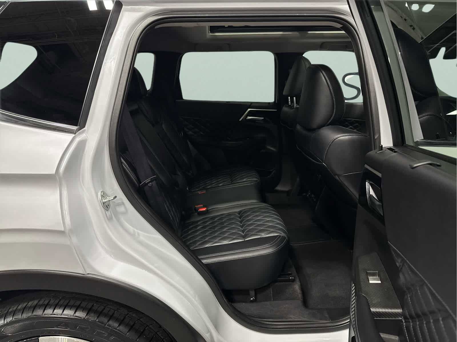 Used 2024 Mitsubishi Outlander SEL image 28