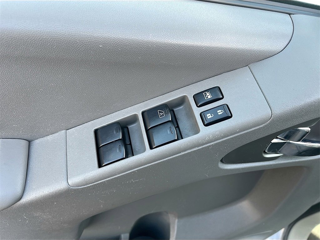 Used 2020 Nissan Frontier SV image 17