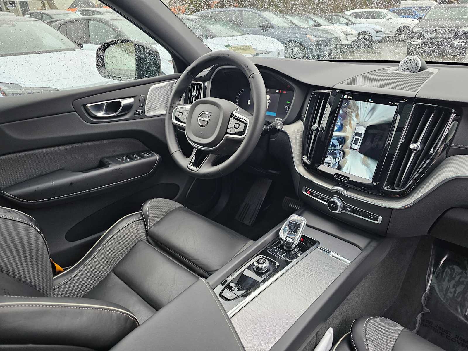 Certified 2025 Volvo XC60 T8 Polestar w/ Protection Package Premier AWD/4WD image 4