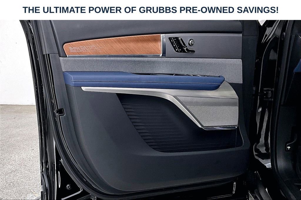 Used 2026 Cadillac Vistiq Premium Luxury w/ LPO, Floor Liner Package AWD/4WD image 24
