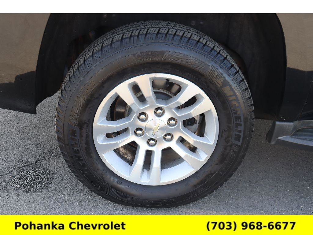 Used 2016 Chevrolet Suburban LT w/ Luxury Package image 33