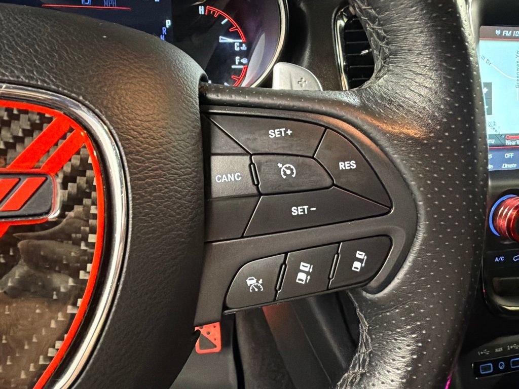 Used 2018 Dodge Durango R/T w/ Technology Group AWD/4WD image 19
