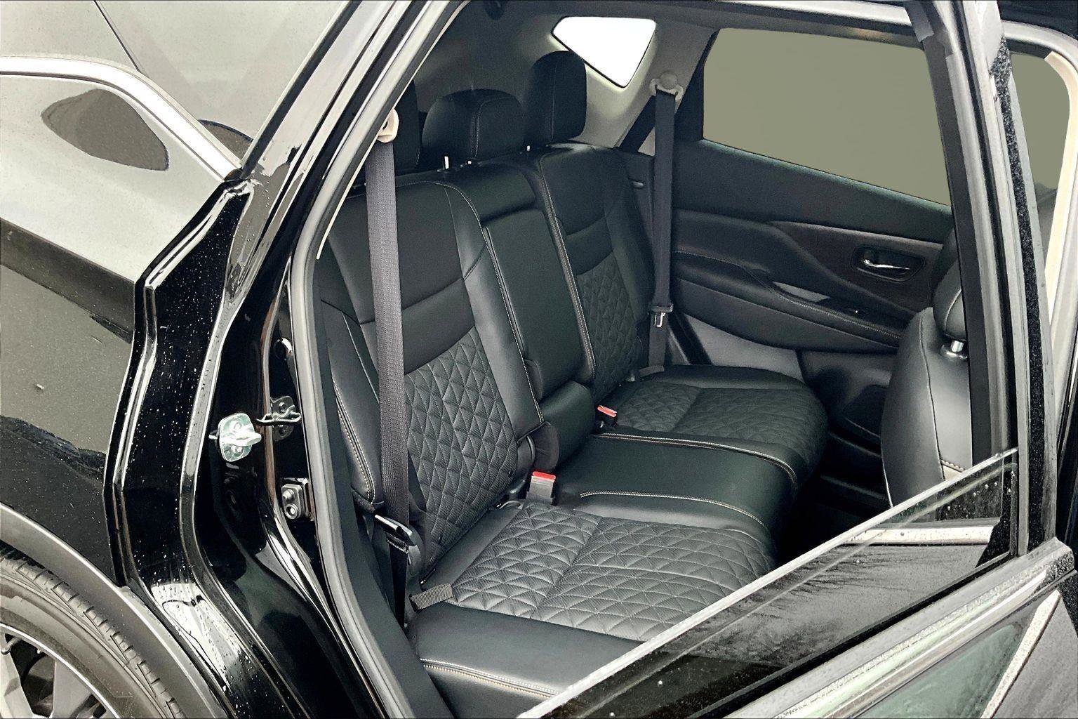 Used 2024 Nissan Murano Platinum w/ Cargo Package image 27