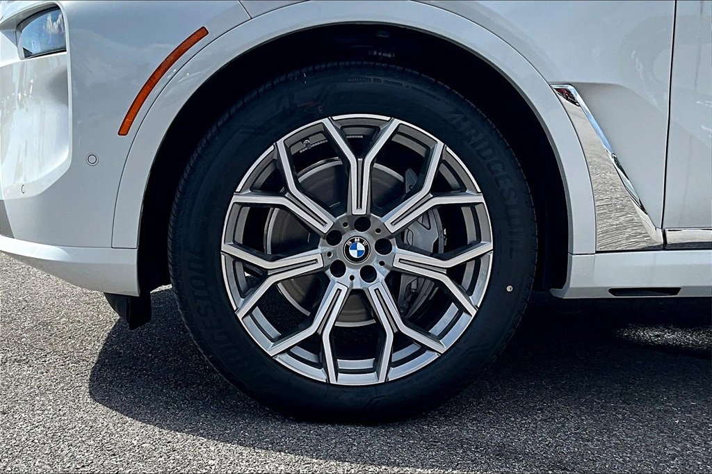 New 2026 BMW X7 xDrive40i w/ Executive Package image 8