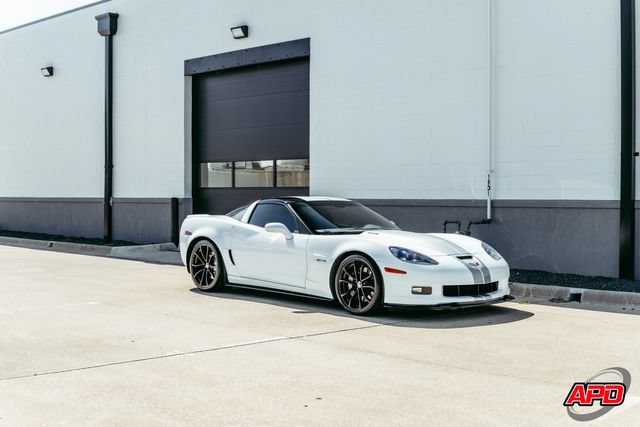 Used 2013 Chevrolet Corvette Z06 w/ 3LZ Preferred Equipment Group RWD image 18