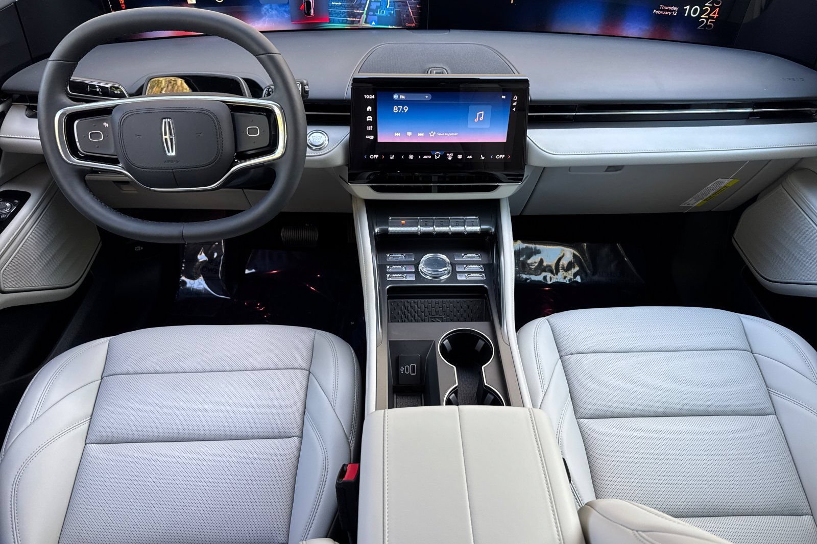 New 2026 Lincoln Nautilus Premier w/ Jet Appearance Package AWD/4WD image 10