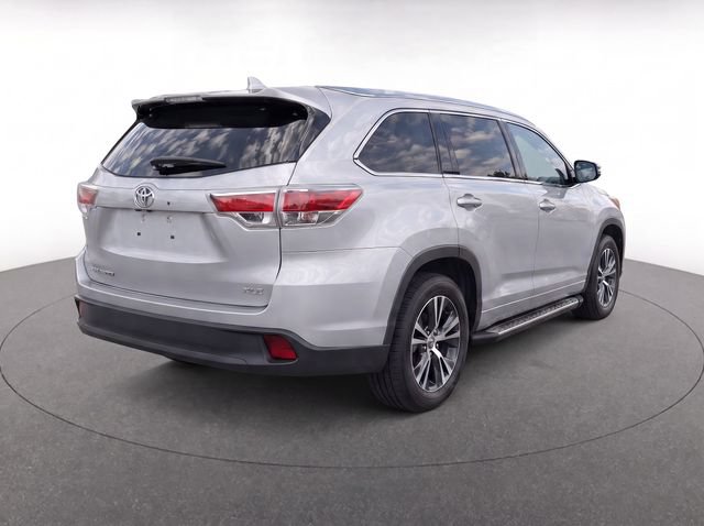 Used 2023 Acura RDX w/ Technology Package FWD image 4