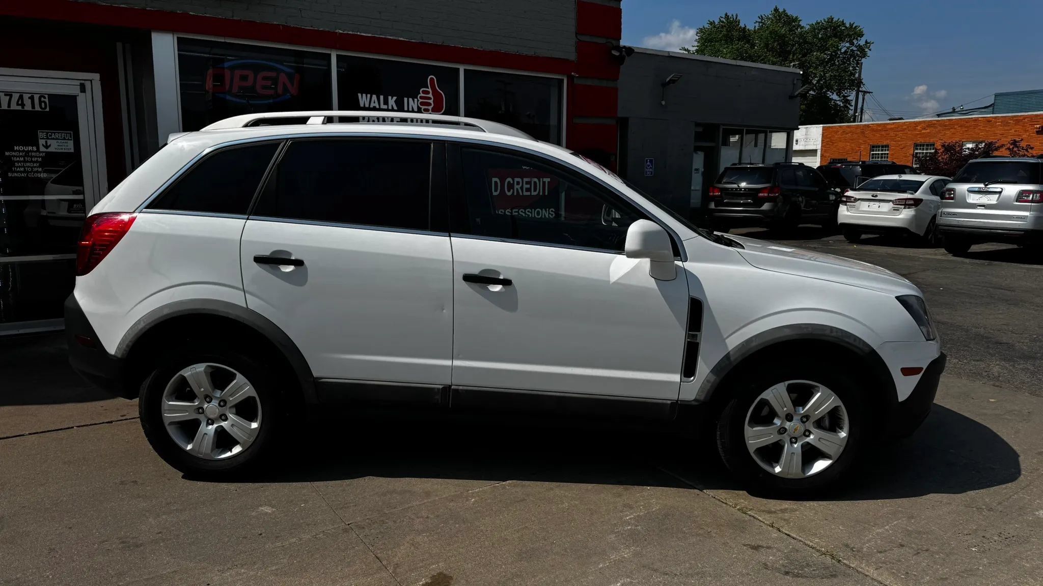 Used 2015 Chevrolet Captiva Sport LS FWD image 4
