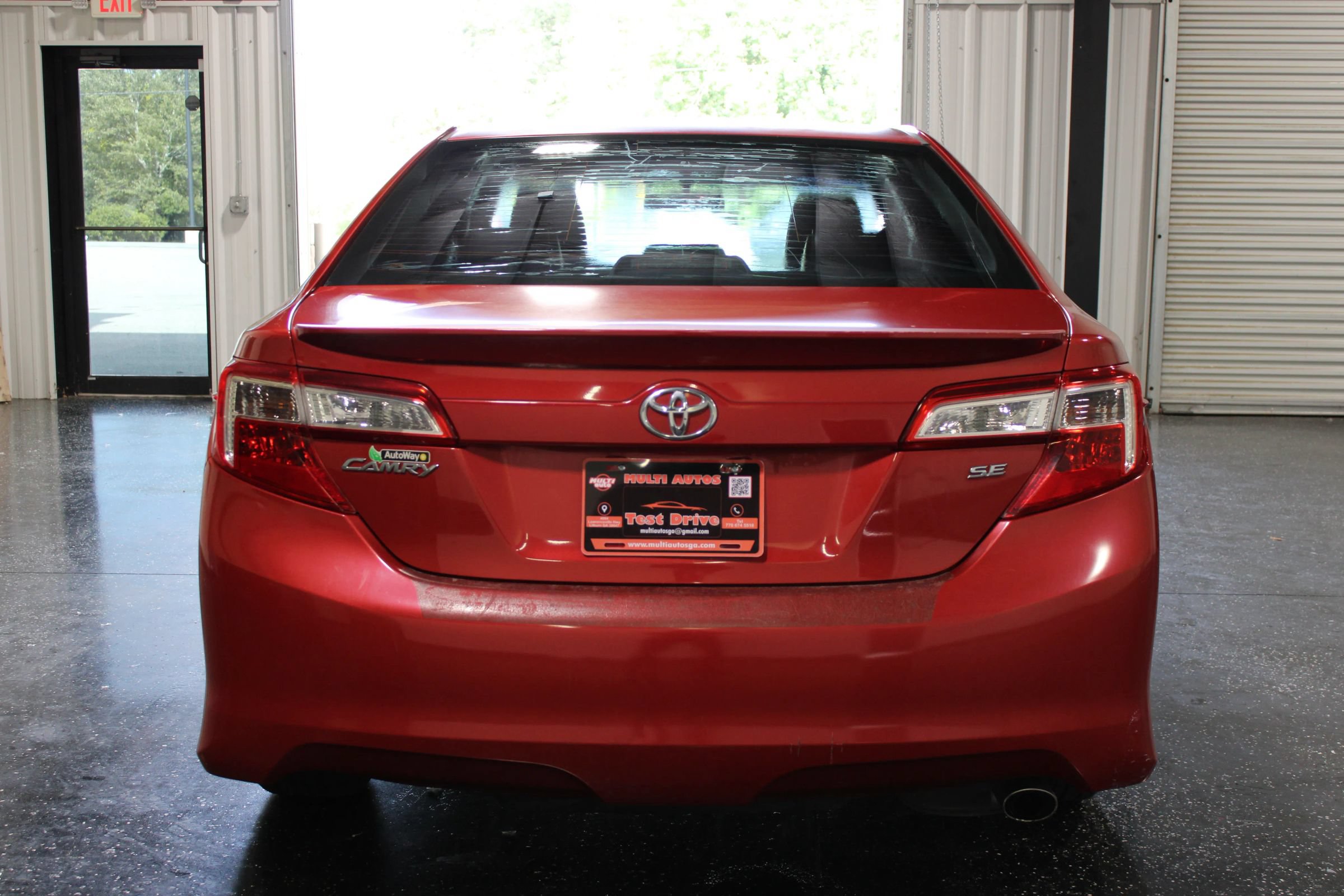Used 2012 Toyota Camry SE FWD image 4