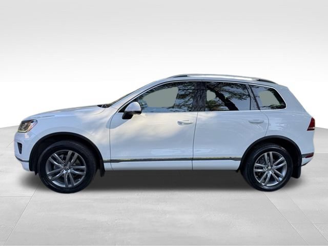 Used 2015 Volkswagen Touareg Sport AWD/4WD image 8