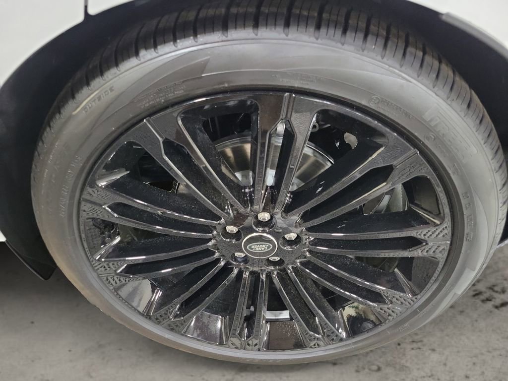 New 2026 Land Rover Range Rover Velar Dynamic SE image 10