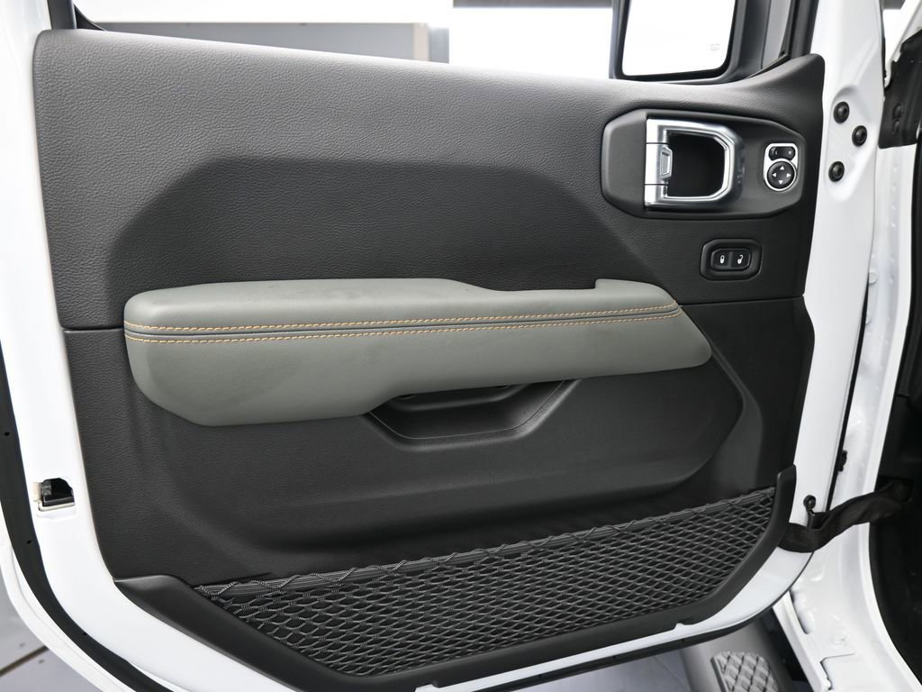 New 2026 Jeep Gladiator Mojave AWD/4WD image 15
