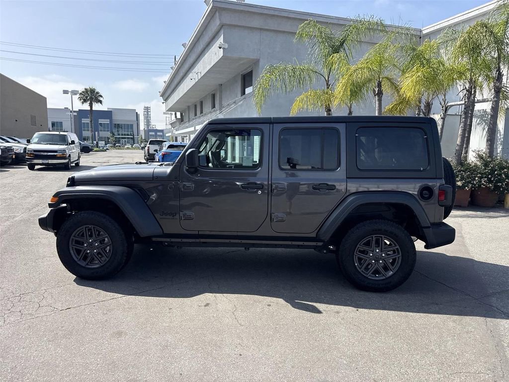 Used 2025 Jeep Wrangler Unlimited Sport AWD/4WD image 6