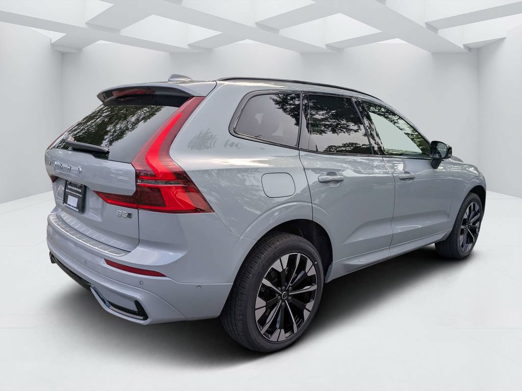 New 2026 Volvo XC60 B5 Plus w/ Protection Package Premier AWD/4WD image 3