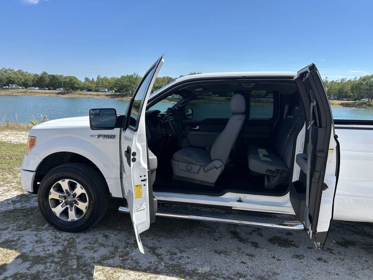 Used 2013 Ford F150 STX w/ Mid Equipment Group AWD/4WD image 17