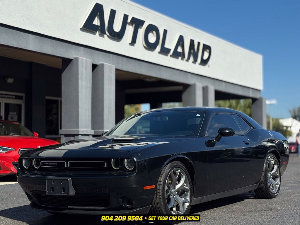 Used 2017 Dodge Challenger SXT w/ Sound Group RWD image 1