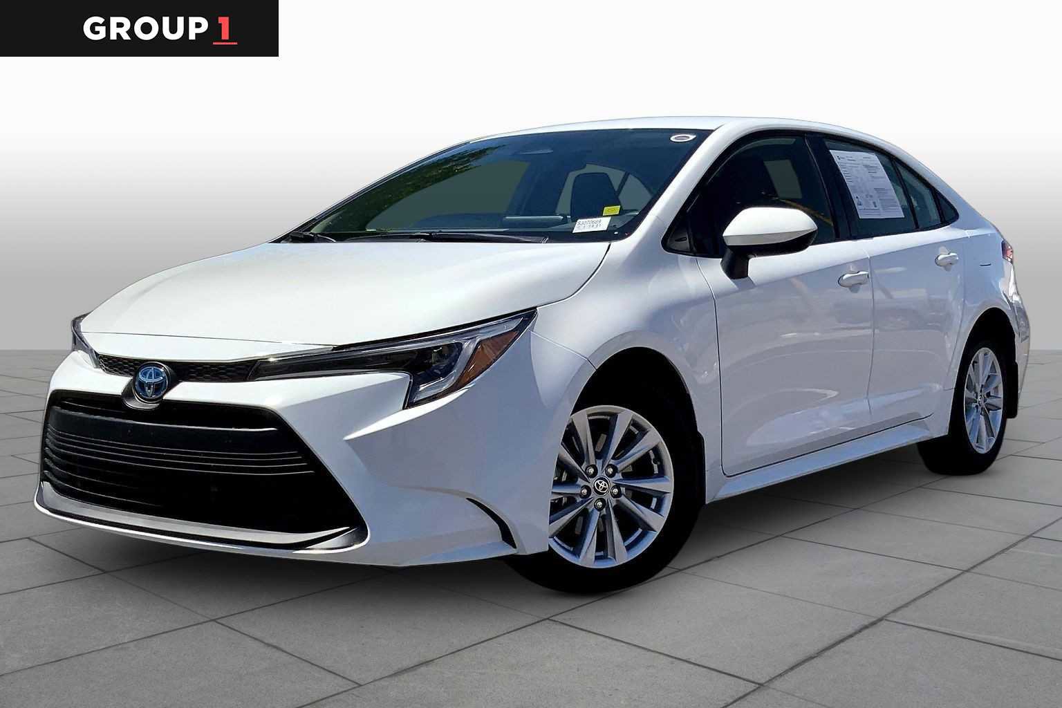 Used 2025 Toyota Corolla LE w/ LE Premium Package