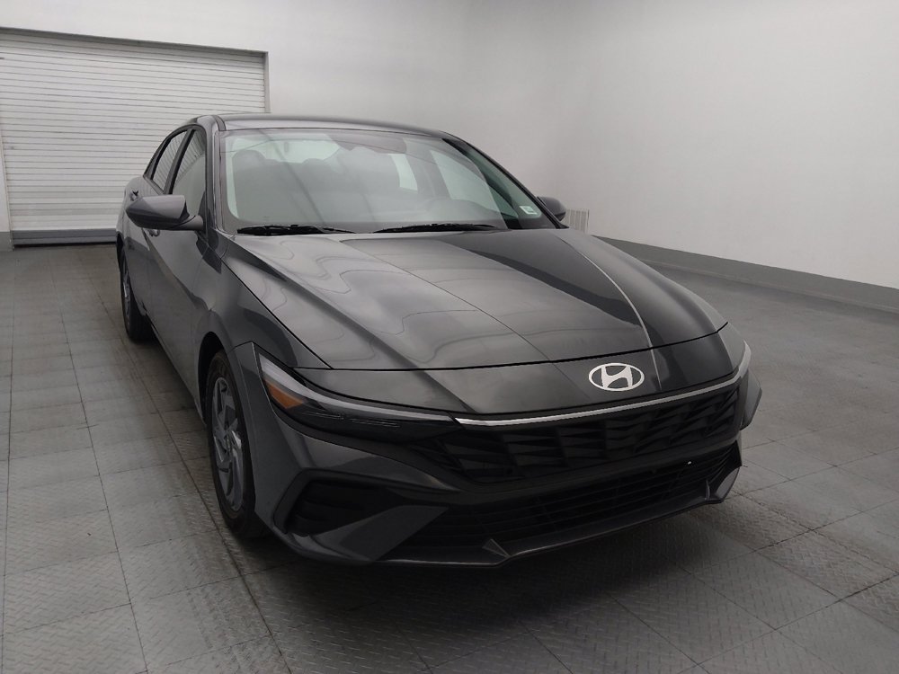 Used 2025 Hyundai Elantra Hybrid FWD image 14