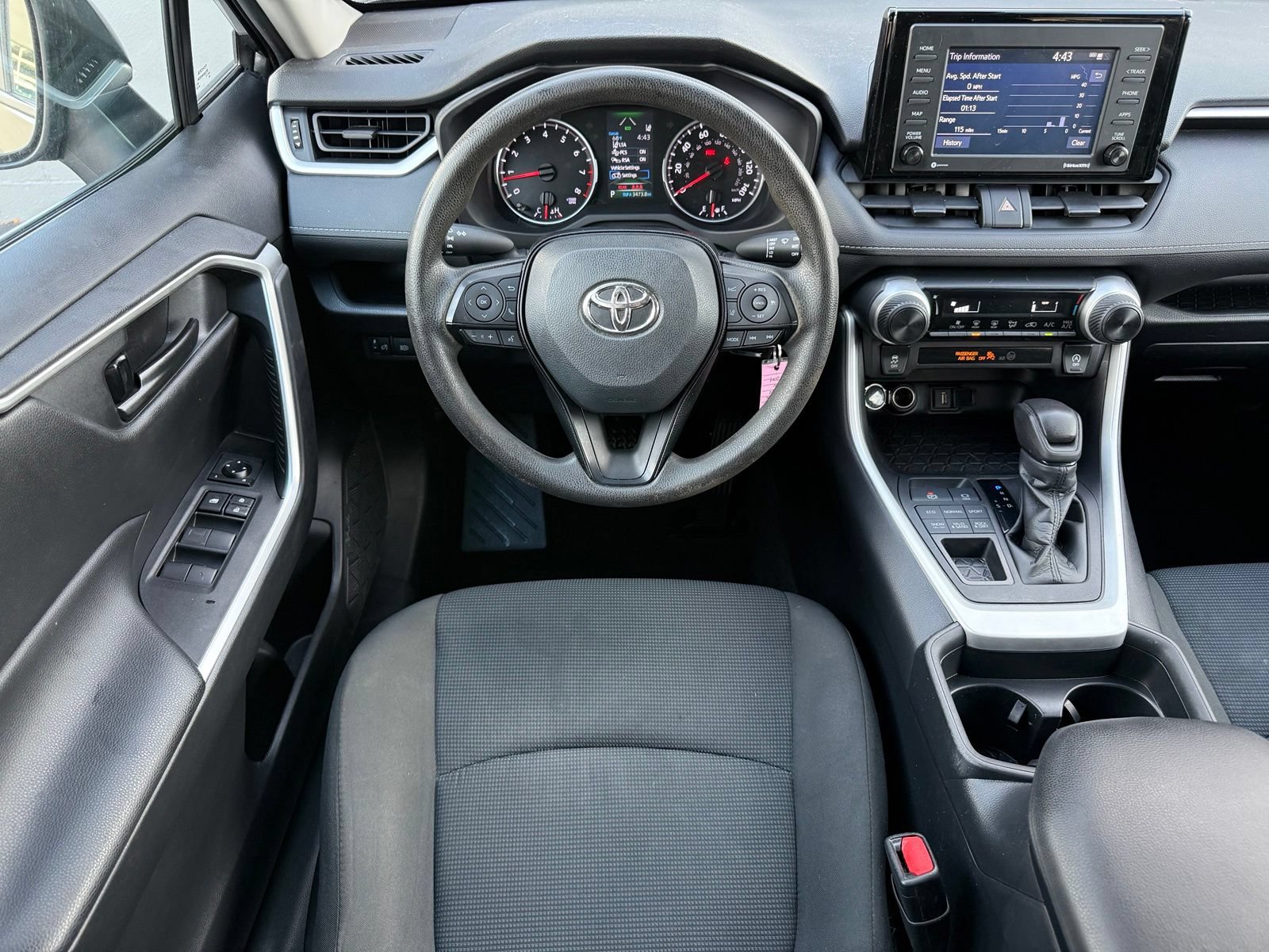 Used 2021 Toyota RAV4 LE AWD/4WD image 25