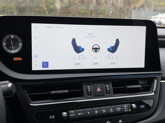 Certified 2025 Lexus ES 350 Ultra Luxury w/ Accessory Package (Z2) image 16