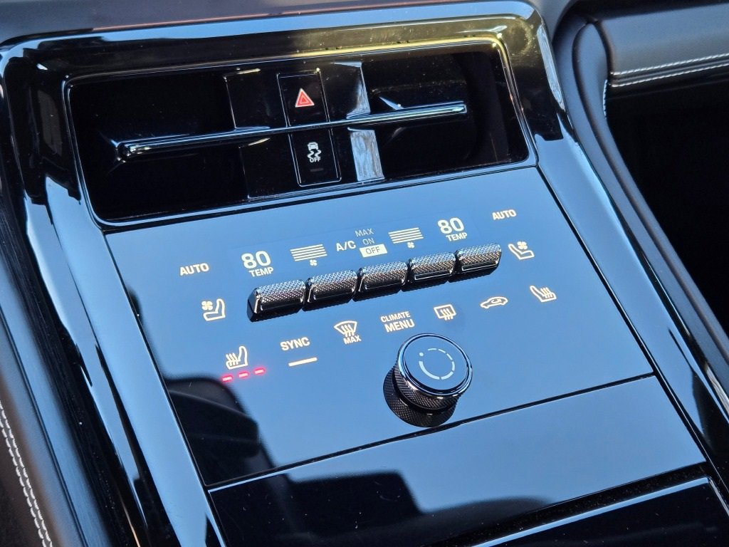 Used 2025 Porsche Panamera 4 image 26