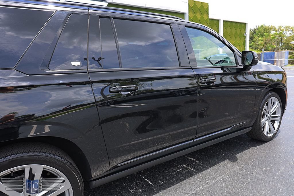 Used 2026 Cadillac Escalade ESV Platinum Sport AWD/4WD image 10