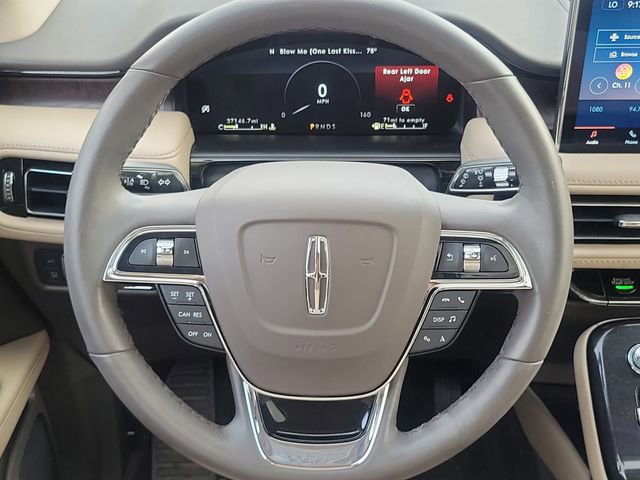 Used 2022 Lincoln Nautilus Reserve w/ Luxury Package image 26