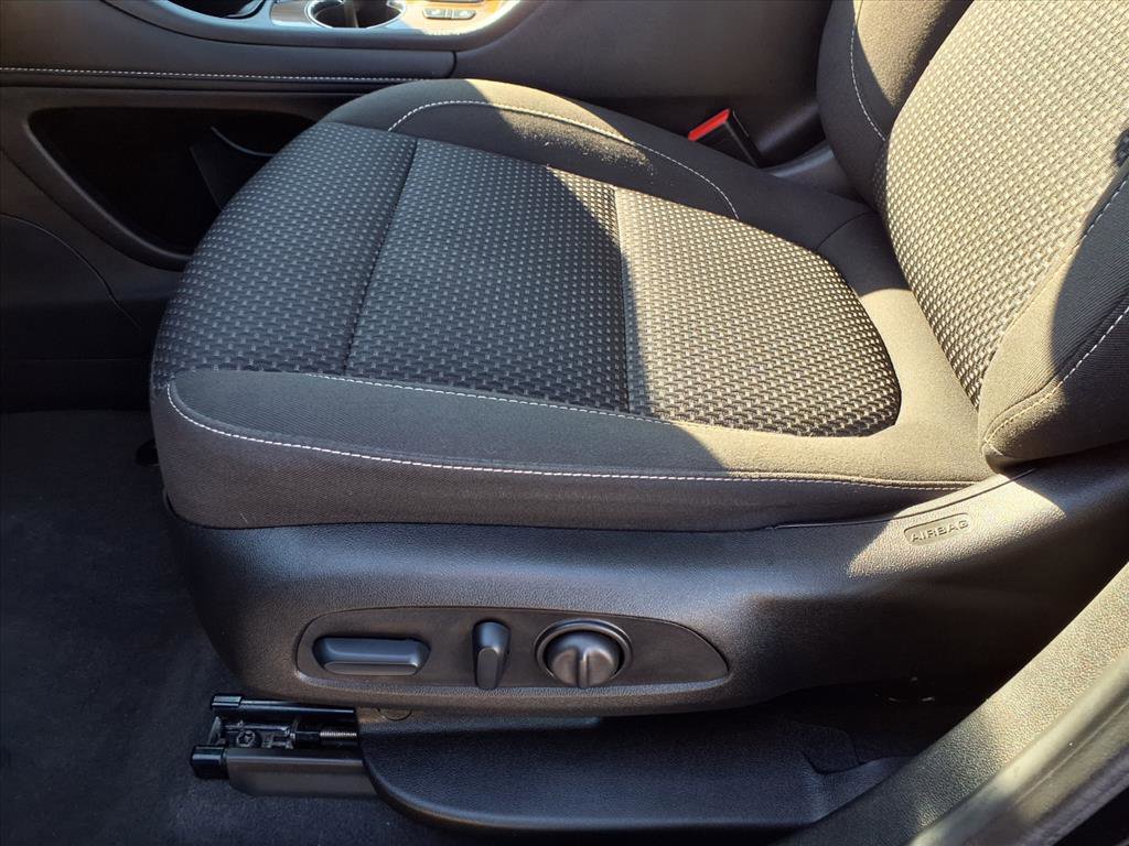 Used 2023 GMC Acadia SLE w/ Driver Convenience Package image 26