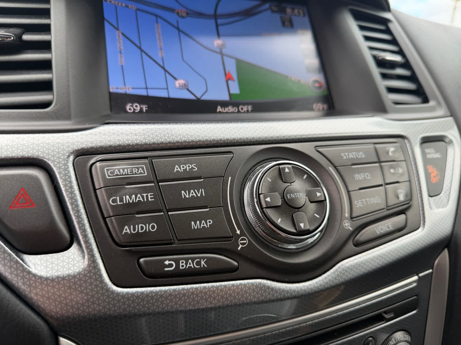 Used 2018 Nissan Pathfinder SL AWD/4WD image 31