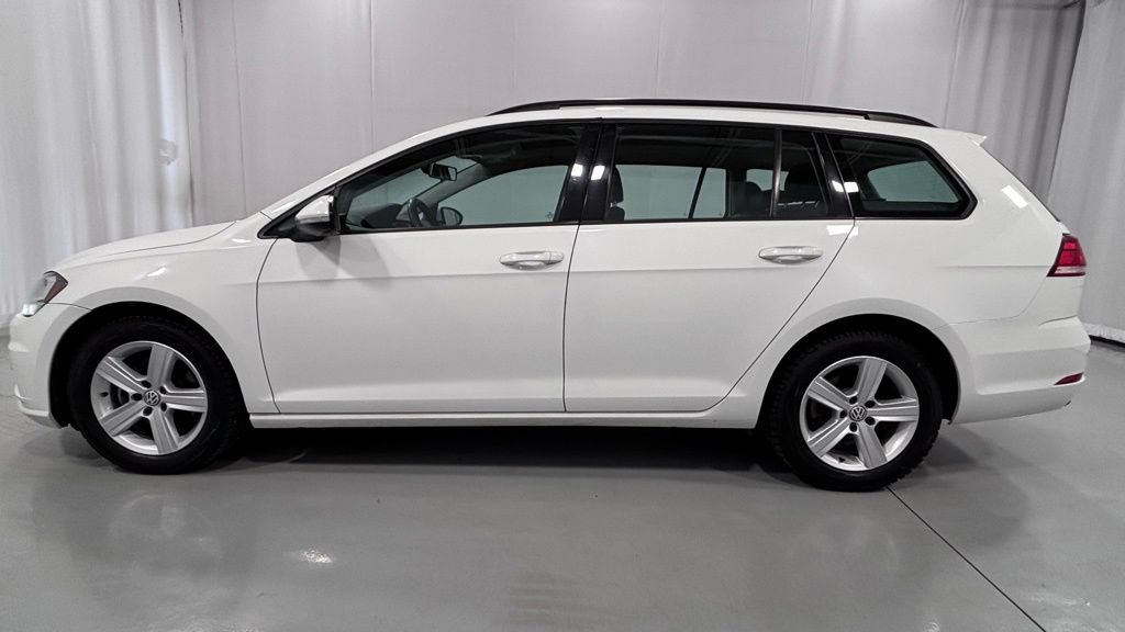Used 2018 Volkswagen Golf SE FWD image 9