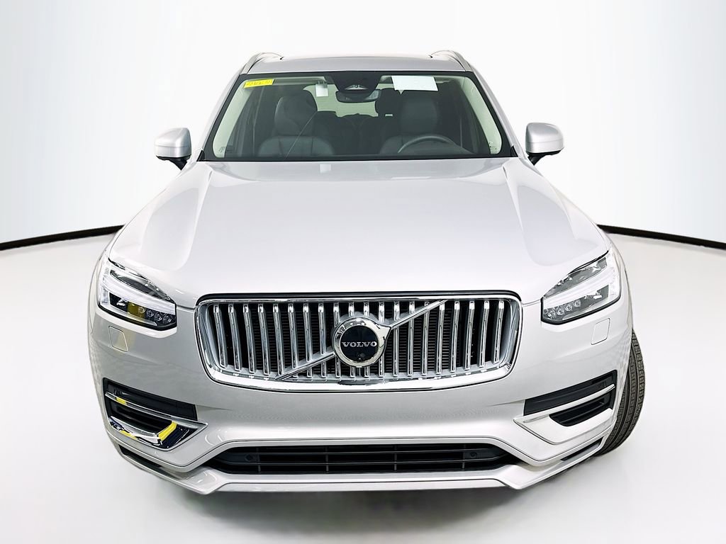 Used 2025 Volvo XC90 T8 Plus w/ Protection Package Premier image 5