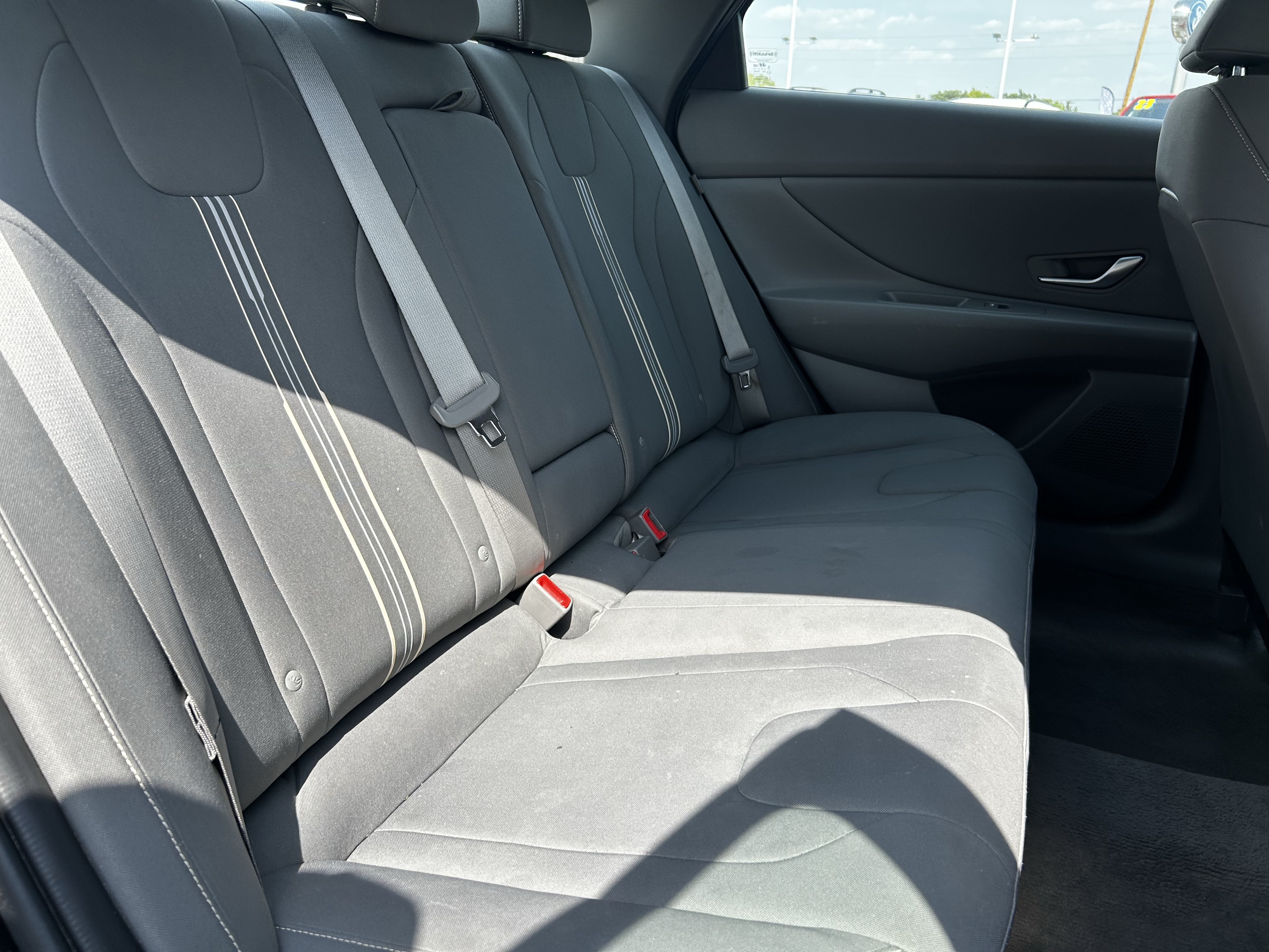 Used 2025 Hyundai Elantra SEL FWD image 18