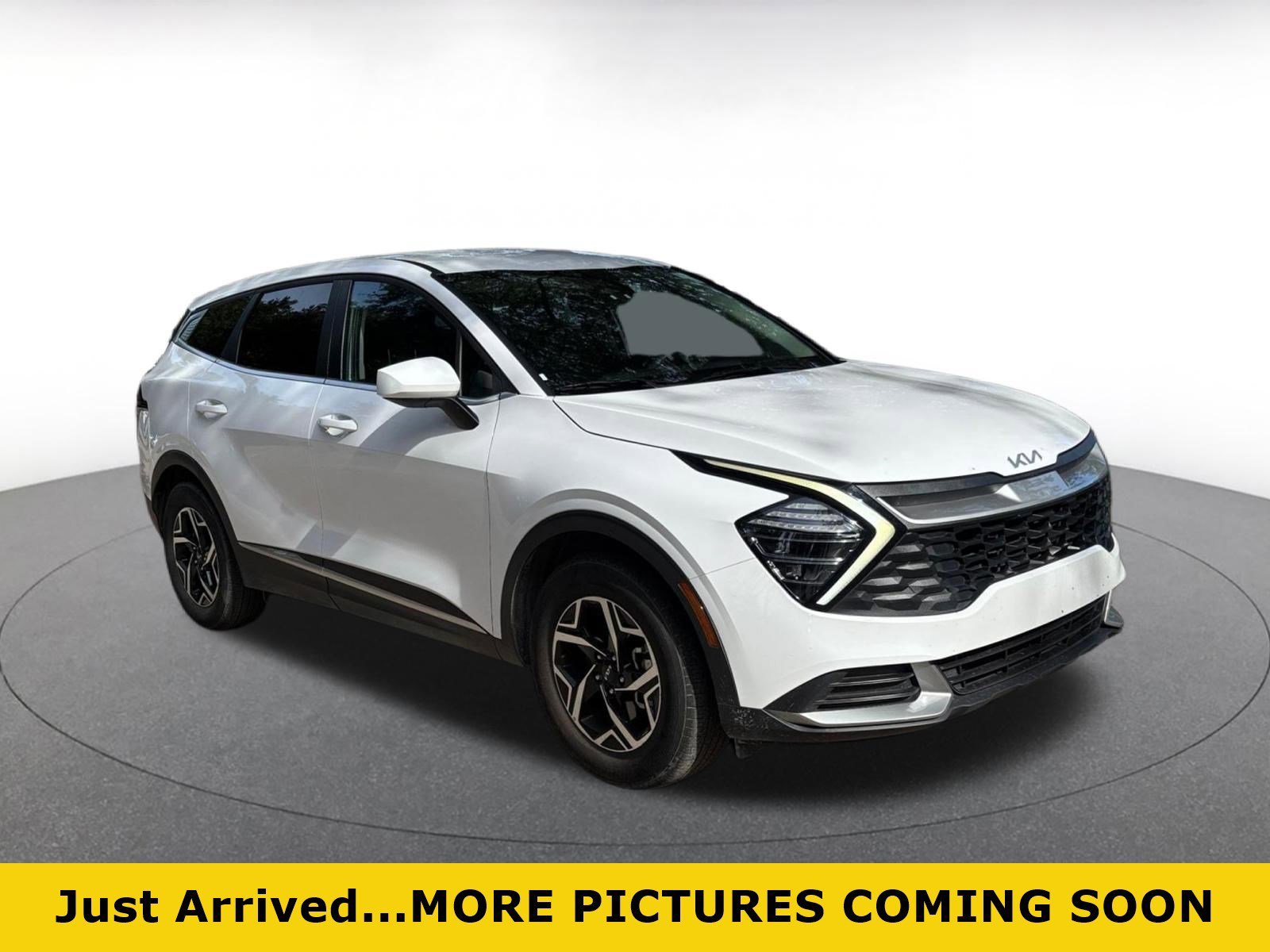 Used 2025 Kia Sportage LX FWD video 1