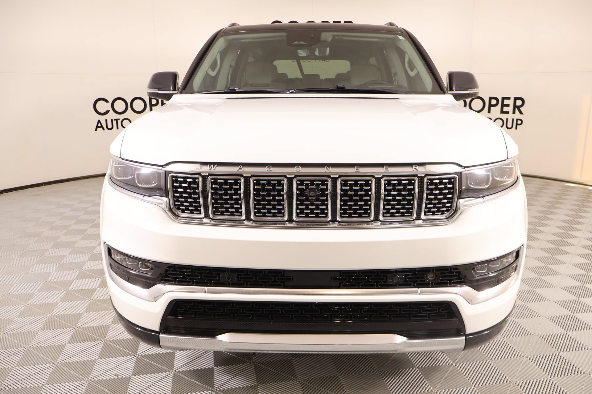Used 2023 Jeep Grand Wagoneer 4WD w/ Convenience Group III image 10