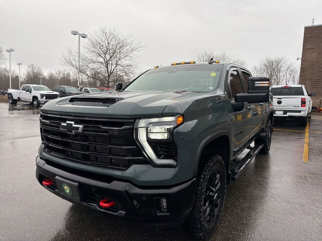 Used 2025 Chevrolet Silverado 2500 LT w/ Trail Boss Package image 4