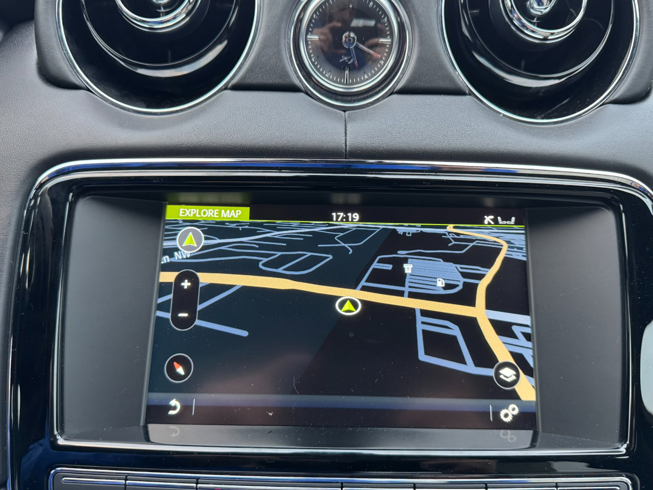 Used 2016 Jaguar XJ L Portfolio image 20