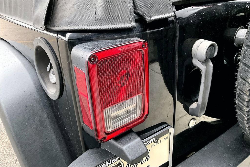 Used 2014 Jeep Wrangler Unlimited Sport w/ Power Convenience Group image 21