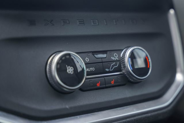 Used 2025 Ford Expedition Max Platinum w/ Driver's Package image 50