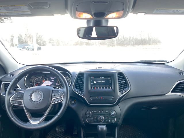 Used 2019 Jeep Cherokee Latitude Plus w/ Comfort/Convenience Group image 13