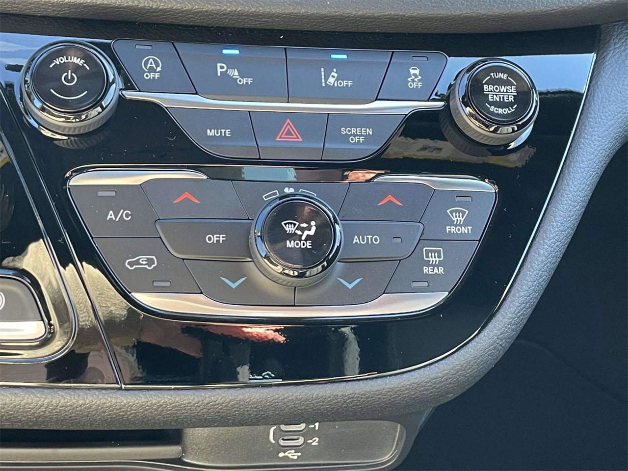 New 2026 Chrysler Pacifica Select image 20