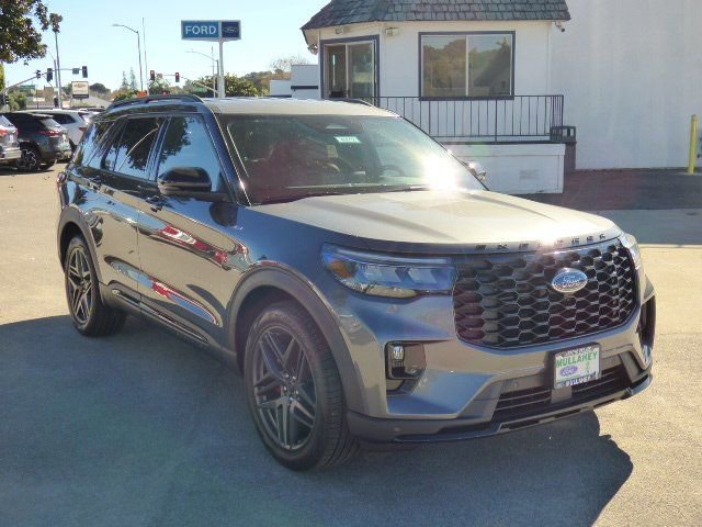 New 2026 Ford Explorer ST-Line w/ ST-Line Street Pack RWD image 1