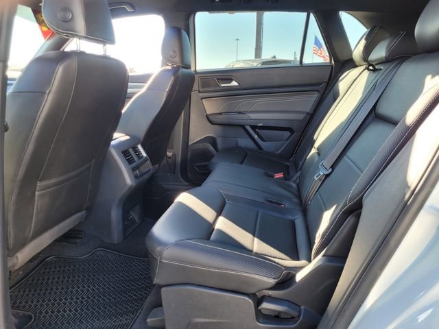 Used 2022 Volkswagen Atlas Cross Sport SEL R-Line AWD/4WD image 5